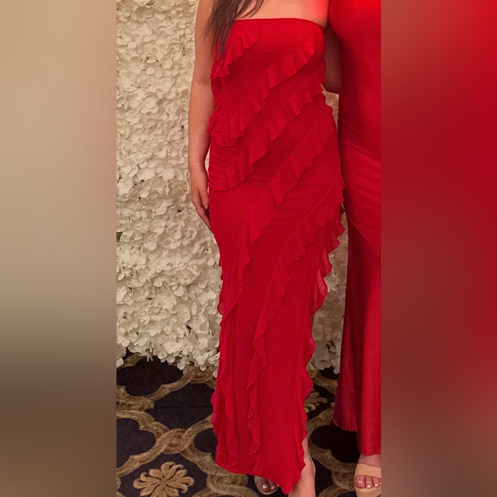 Elegant Red Ruffled Dress